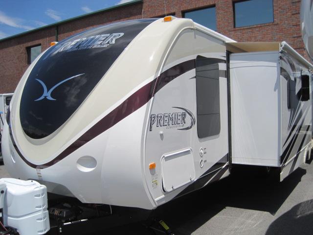 Used 2010 Keystone Bullet 31BH FULL PAINT Travel Trailer For Sale